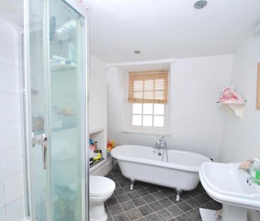 1 bedroom in a house share to rent - Photo 6
