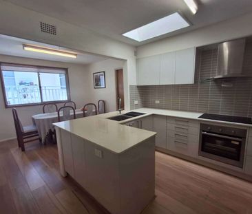 Dream School Zone | Huge 5-Bed Home + Income Potential | 6.6KW Sola... - Photo 6