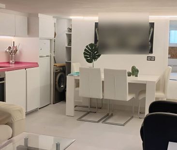 Alquiler de piso en Avenida Ramón y Cajal, 15 - Photo 2