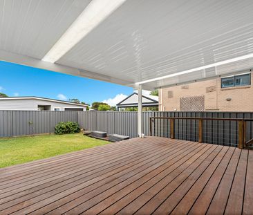 Charming Corrimal Cottage In Quiet Locale - Photo 2