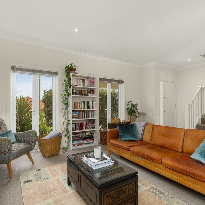 A Town Centre Treasure - Photo 1