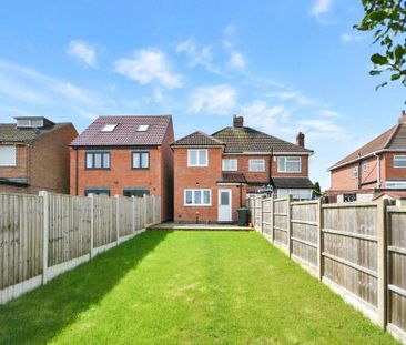 3 bedroom semi-detached house to rent - Photo 3