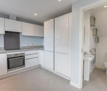 3 bedroom detached house to rent - Photo 3