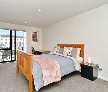 Fully Furnished Modern 2 bdrm apartment - Merivale - Photo 5