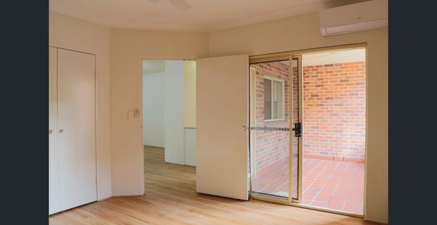 1ST FLOOR UNIT - WALK TO STATION - Photo 1