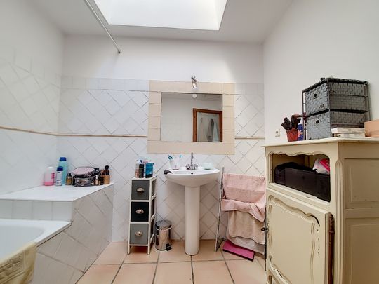 Cabannes : Appartement T3 73 m² avec garage, - Photo 1