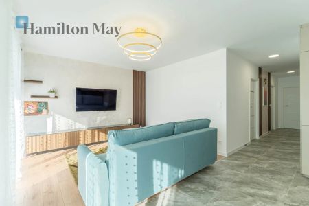 Przestronne, jasne mieszkanie z balkonem i garażem - Photo 2