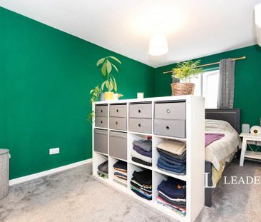 4 bedroom terraced house to rent - Photo 3