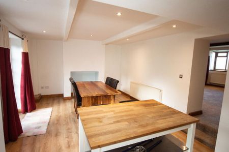 3 bedroom terraced house to rent - Photo 3