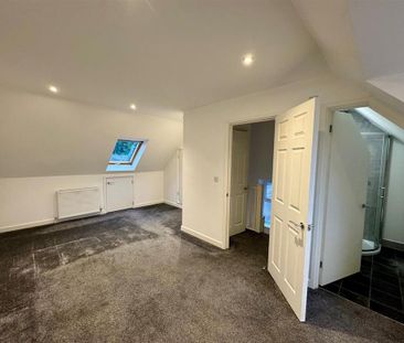 3 bedroom semi-detached bungalow to rent - Photo 2