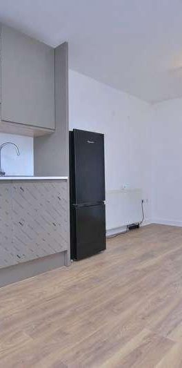 Sanford Mews, Epsom Road, Guildford, Surrey, GU1 - Photo 1