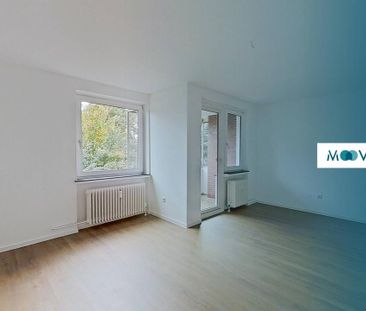 Frisch renoviert: Große 3-Zimmer-Wohnung mit Balkon und saniertem T... - Foto 1