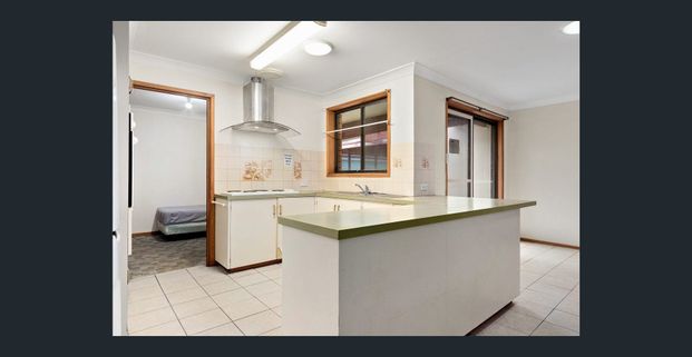 5 Rooms in share house! Furnished! All bills included! - Photo 1