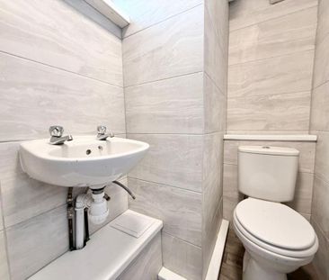 3 bedroom semi-detached house to rent - Photo 6