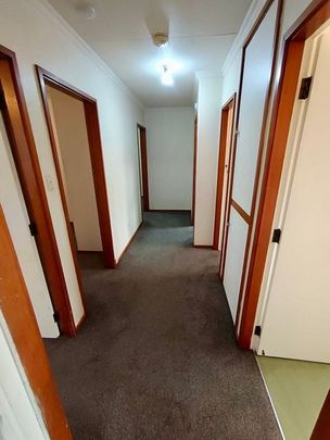 Charming 3BR Elderslea Unit - Photo 1