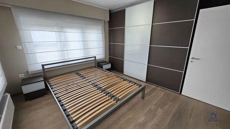 Woning met drie slaapkamers en garage - Foto 3