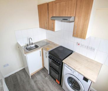 Studio to rent - Photo 6