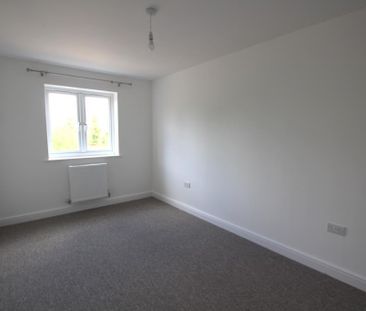 3 bedroom end of terrace house to rent - Photo 6