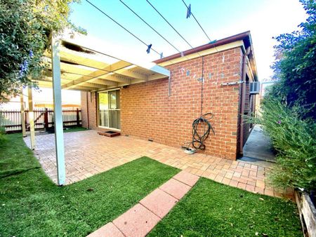 Quiet, Comfortable & Convenient Living - Photo 3