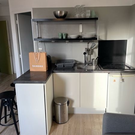 Location Appartement 1 pièce 27m² BORDEAUX 33000 - Photo 3