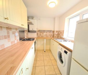 2 bedroom maisonette to rent - Photo 2