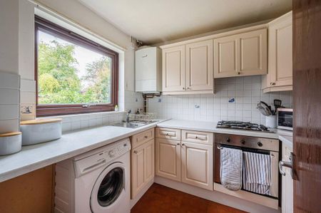 2 bedroom terraced house to rent - Photo 2