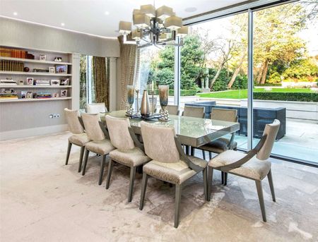 Handsome 6 bedroom Art Deco home with an East facing garden & pool. - Photo 2