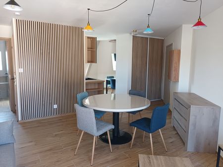 Location Appartement 3 pièces 66m² - Photo 4