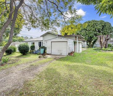 Prime Location with Major Motorway Access & Camira State School Cat... - Photo 4