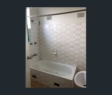 1 Bedroom Unit in Liverpool - Photo 3