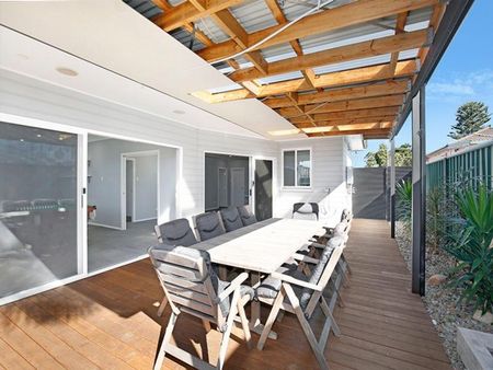 2/166 Rothery Street, Bellambi NSW 2518 - Townhouse For Rent | Domain - Photo 4