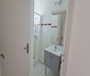 Location Appartement 2 pièces 47m² - Photo 4