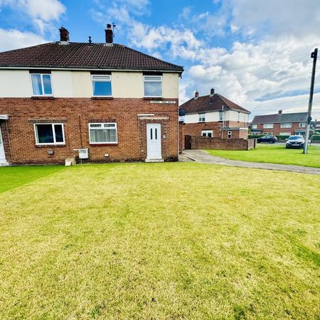 2 bedroom semi-detached house to rent - Photo 4