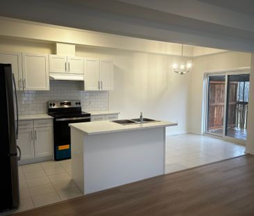 For Lease - 40 Whelan Court, Thorold, Ontario - Photo 6