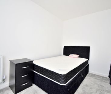 3 bedroom semi-detached house to rent - Photo 6