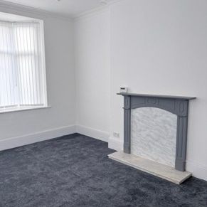 1 Bed Flat, Warren Drive, CH45 - Photo 1