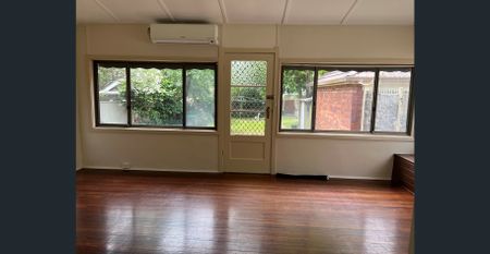 4 Bedroom Family Home in a Perfect Location - Photo 2