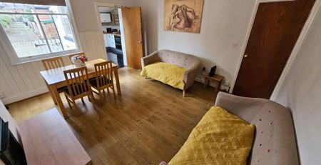 Chapel Lane, Headingley, Leeds, LS6 3BW - Photo 2