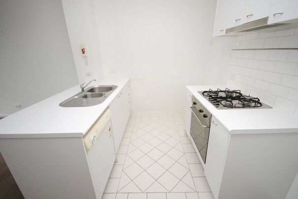 612/148 Wells Street - Photo 1