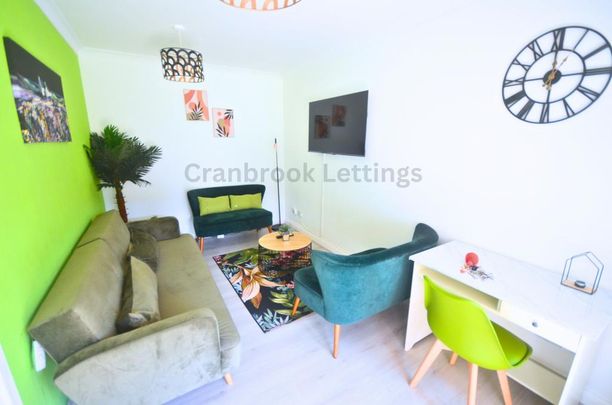 5 bedroom detached house to rent - Photo 1