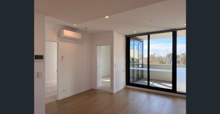 Stylish Box Hill Apartment – Flexible Lease Terms Available - Photo 4