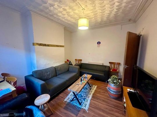 5 bedroom flat to rent - Photo 1