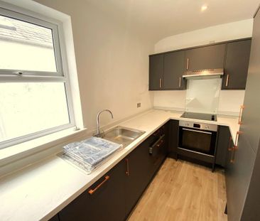 1 bedroom in a house share to rent - Photo 6