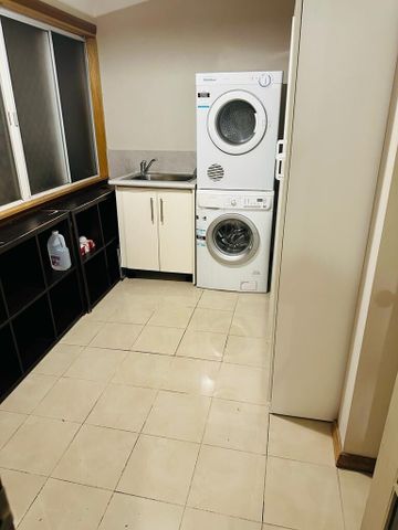 Darlington - Photo 2