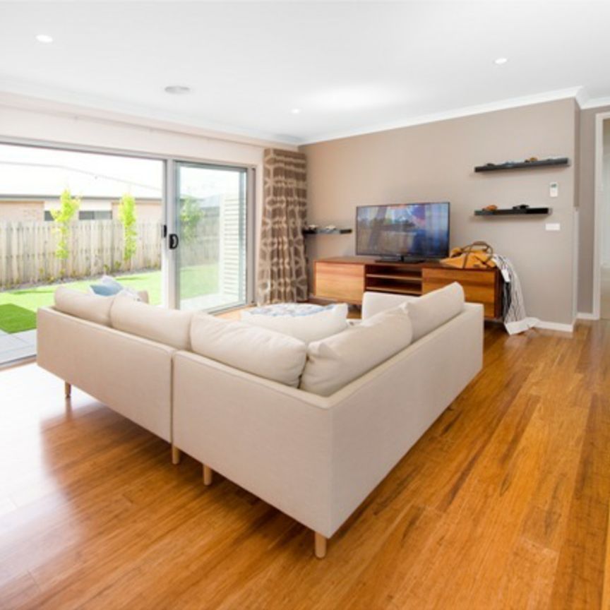 Stunning 4 Bedroom Home in Googong - Photo 1