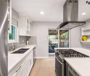 Entire House - Photo 4