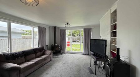 3 Bedroom - Location & Sunshine - Photo 5