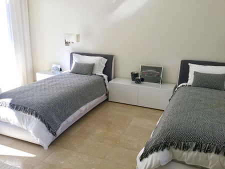 3 bedroom luxury Villa for rent in Guadalmina, Andalusia - Photo 2