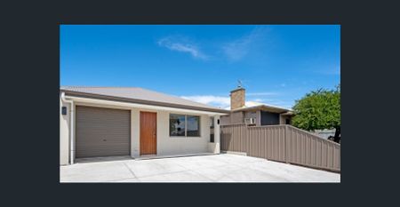 Fully Furnished Luxury Home for Rent – Solar Powered & Entertainer’s Dream - Photo 4