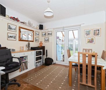 West Way, Lancing - Photo 3